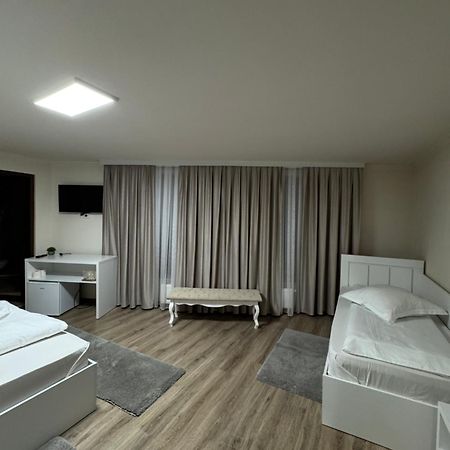 Conacul Pestera Ursilor Chiscau 외부 사진