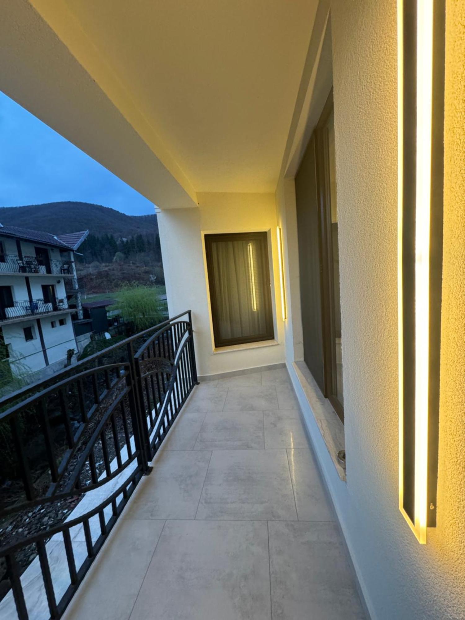 Conacul Pestera Ursilor Chiscau 외부 사진